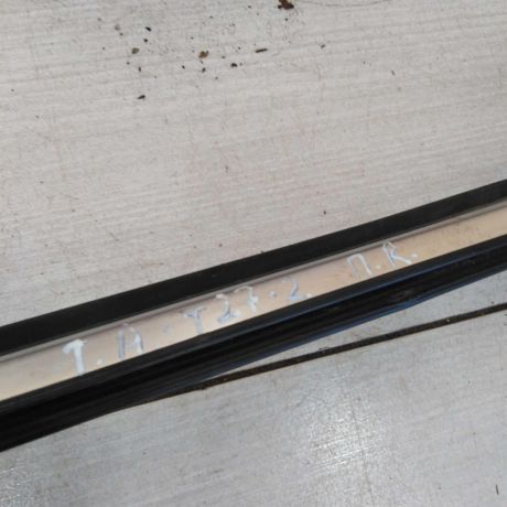 molding-dveri-perednii-pravyi-pod-steklo-toyota-avensis-iii-art-99831-big-1