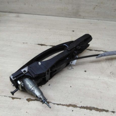 rucka-dveri-naruznaia-peredniaia-pravaia-skoda-yeti-art-99895-big-1