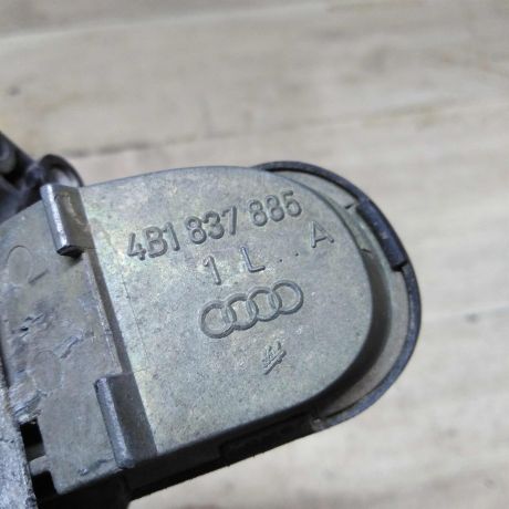 rucka-dveri-naruznaia-peredniaia-levaia-audi-a6-c5-art-100536-big-2