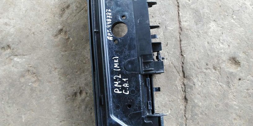 peredniaia-panel-televizora-renault-megane-ii-art-100800-big-4