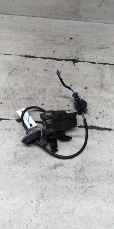 privod-liucka-toplivnogo-baka-5c6810773a-volkswagen-jetta-vi-art-101398-big-0