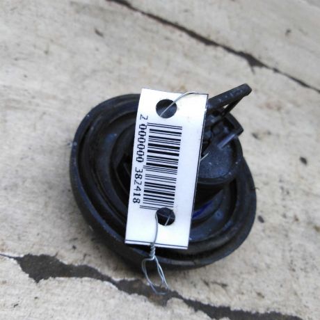 kryska-toplivnogo-baka-probka-renault-logan-i-lada-largus-logan-daca-art-102143-big-1