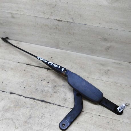 povodok-dvornika-pravyi-ford-c-max-art-104526-big-3