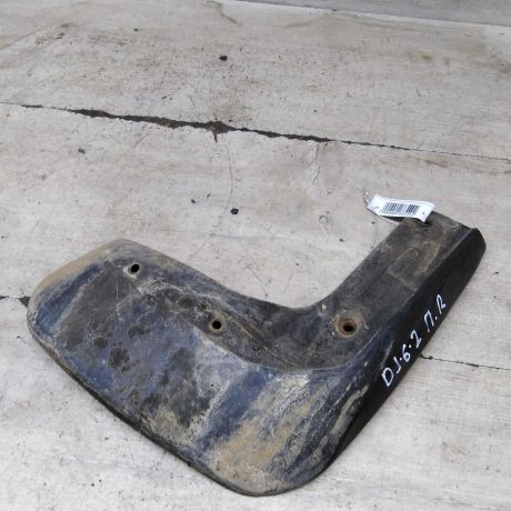 bryzgovik-perednii-pravyi-volkswagen-jetta-vi-art-105464-big-0