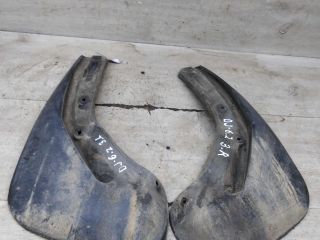 bryzgovik-zadnii-volkswagen-jetta-vi-art-105468