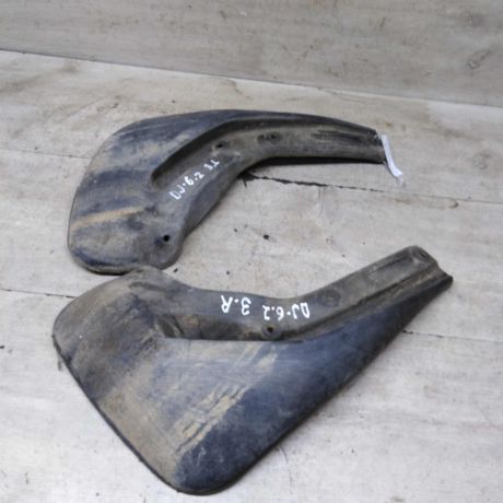 bryzgovik-zadnii-volkswagen-jetta-vi-art-105468-big-3