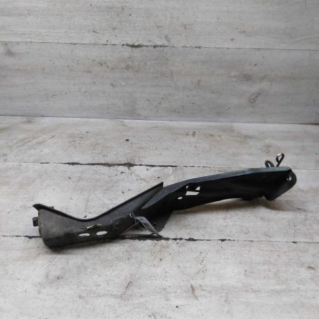 peredniaia-panel-televizor-pravaia-cast-audi-100-c4-art-106237-big-3