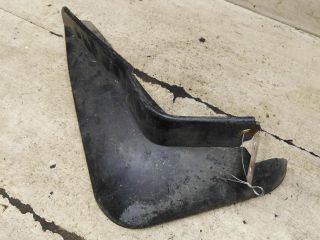 bryzgovik-perednii-levyi-nissan-almera-n16-art-107071