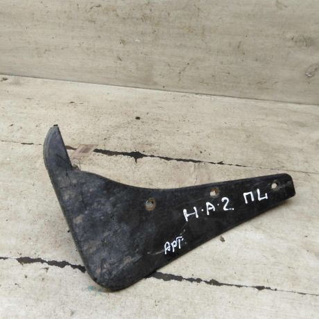 bryzgovik-perednii-levyi-nissan-almera-n16-art-107071-big-2