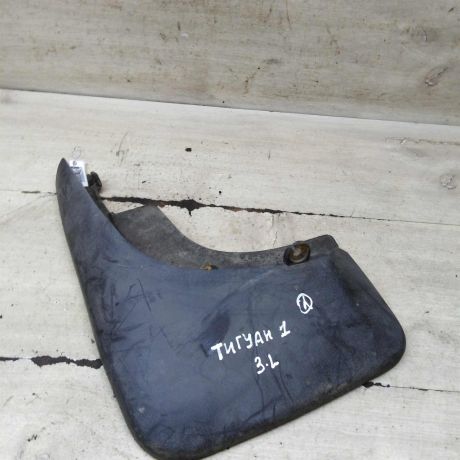 bryzgovik-zadnii-levyi-volkswagen-tiguan-i-art-107556-big-0