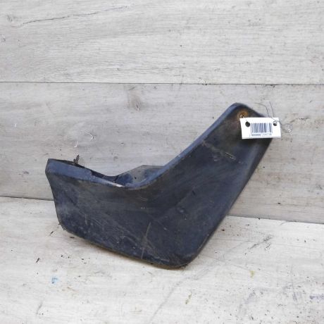 bryzgovik-zadnii-pravyi-renault-megane-2-sedan-art-107722-big-0