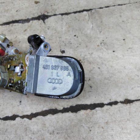 rucka-dveri-naruznaia-peredniaia-levaia-audi-a6-c5-art-107894-big-2