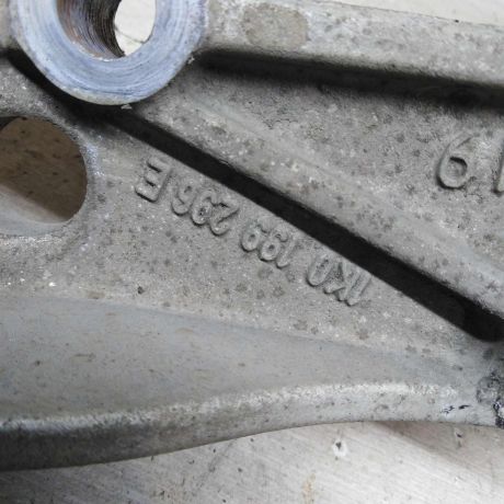 kronstein-pravyi-perednie-balki-volkswagen-golf-5-volkswagen-jetta-5-skoda-octavia-a5-art-109188-big-1