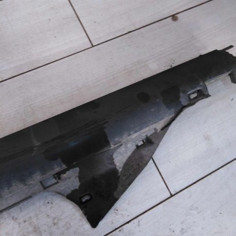 nakladka-na-porog-naruznaia-levaia-audi-a6-c5-art-109864-big-1