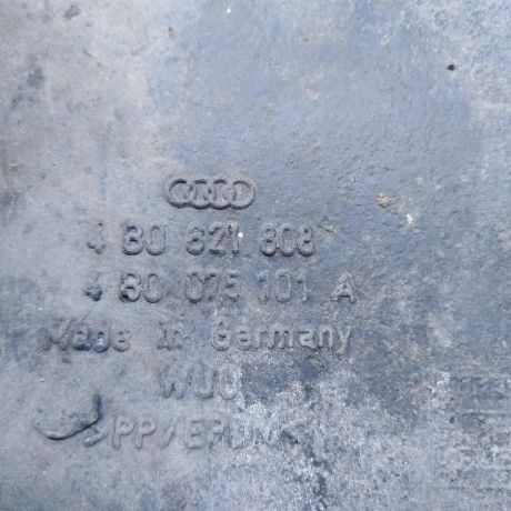 bryzgovik-zadnii-levyi-audi-a6-c5-art-110174-big-5