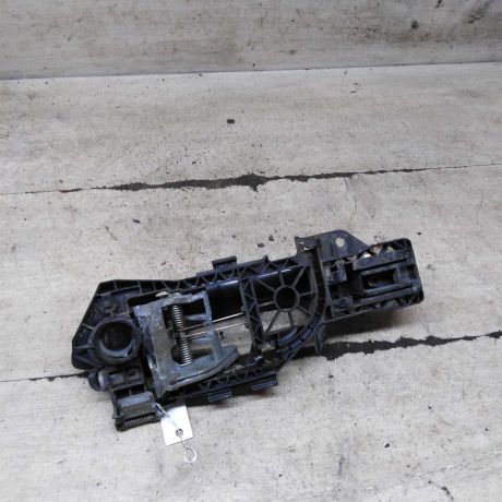 rucka-dveri-peredniaia-pravaia-naruznaia-volkswagen-passat-b6-art-110392-big-0