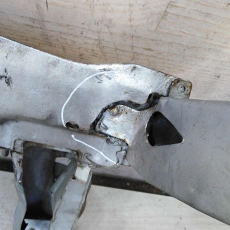 peredniaia-panel-televizor-mercedes-benz-a-klass-i-w168-restailing-art-110614-big-1