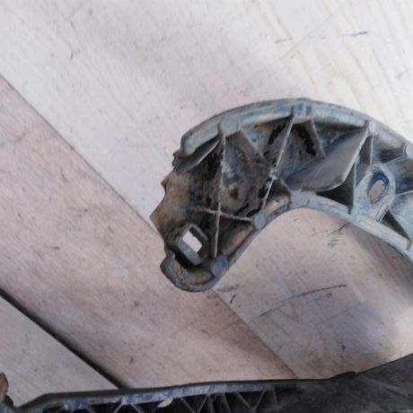 peredniaia-panel-televizor-ford-focus-1-art-110832-big-3