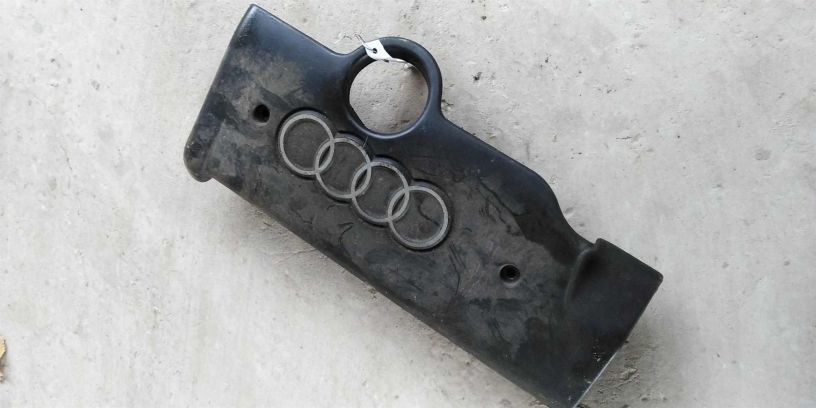 kryska-klapannaia-levaia-audi-a8-d2-art-18314-big-0