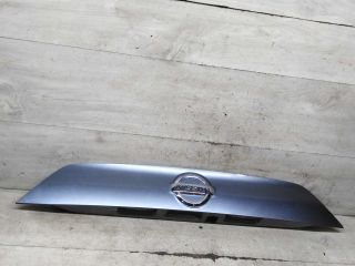 nakladka-na-krysku-bagaznika-fonar-podsvetki-nomera-nissan-qashqai-ii-restailing-art-111009