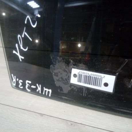 steklo-dveri-zadnei-pravoi-skoda-octavia-xetcbek-art-11833-big-0