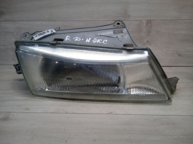 fara-peredniaia-pravaia-daewoo-nexia-s-defektom-art-11920-big-0