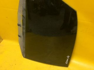 steklo-dveri-zadnei-pravoi-audi-zadnee-pravoe-steklo-dveri-a4-b5-art-12244