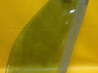 steklo-dveri-perednei-pravoi-audi-steklo-dveri-perednee-pravoe-a4-b5-art-12245