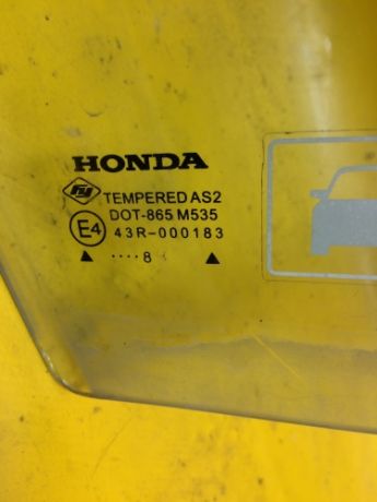 steklo-dveri-perednei-pravoi-honda-steklo-perednei-pravoi-dveri-jazz-2008-god-art-12270-big-1