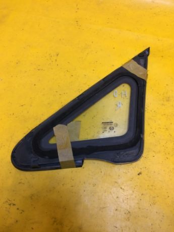 steklo-kuzovnoe-gluxoe-pravoe-honda-peredniaia-pravaia-fortocka-jazz-2008-g-art-12271-big-2