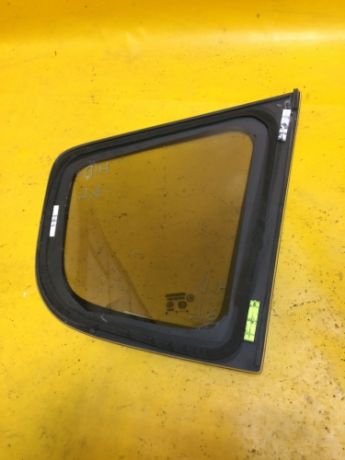 zadnee-steklo-honda-jazz-zadniaia-levaia-fortocka-art-12273-big-1