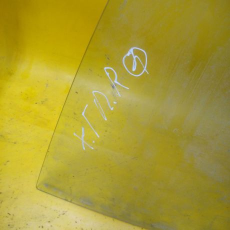 steklo-dveri-zadnee-pravoe-hyundai-getz-art-13327-big-1