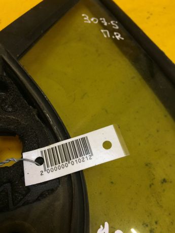 steklo-kuzovnoe-gluxoe-pravoe-peugeot-307-art-13383-big-1