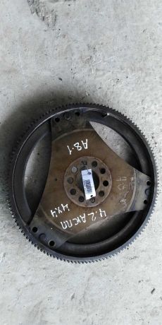 venec-zubcatyi-maxovika-audi-a8-d2-art-18612-big-1