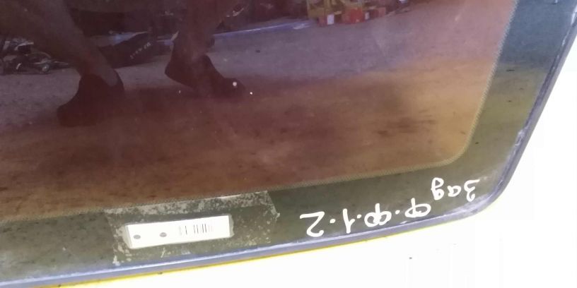 steklo-zadnee-ford-focus-i-art-14697-big-2