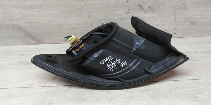 fonar-zadnii-pravyi-mazda-6-universal-art-14903-big-2