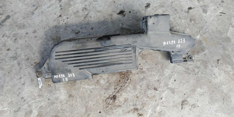 patrubok-zabora-vozduxa-mazda-323-art-16015-big-1