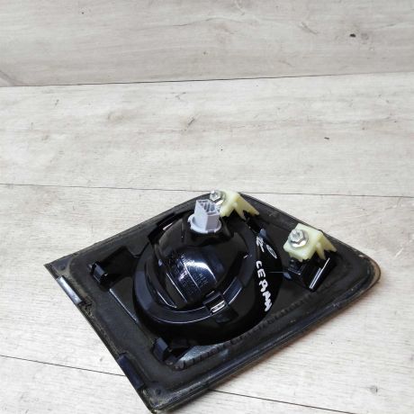 fonar-zadnii-pravyi-vnutrennii-mazda-3-bk-art-16155-big-3