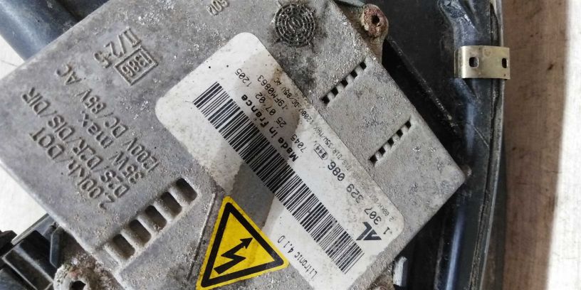 fara-pravaia-mazda-6-gg-art-16736-big-3