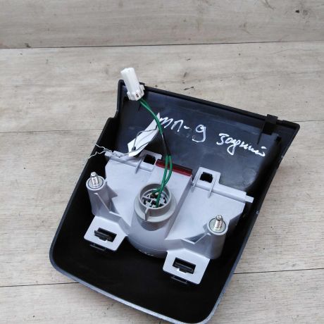 fonar-dopolnitelnyi-stop-signala-mitsubishi-lancer-9-art-17293-big-1