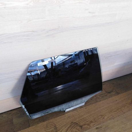 steklo-dveri-zadnee-pravoe-opel-vectra-b-art-17877-big-0