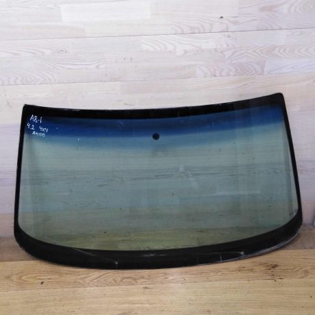 steklo-lobovoe-audi-a8-d2-art-17887-big-0