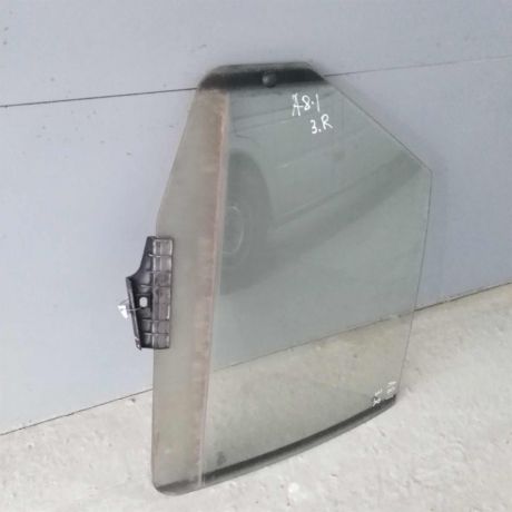 steklo-dveri-zadnee-pravoe-audi-a8-d2-art-18662-big-0