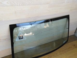 steklo-zadnee-renault-logan-art-19588