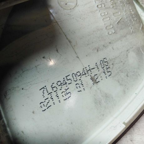 fonar-zadnii-pravyi-volkswagen-touareg-art-19877-big-2