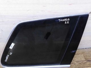 steklo-zadnee-pravoe-bagaznika-volkswagen-touareg-art-19978