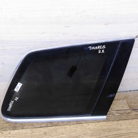 steklo-zadnee-pravoe-bagaznika-volkswagen-touareg-art-19978-big-0