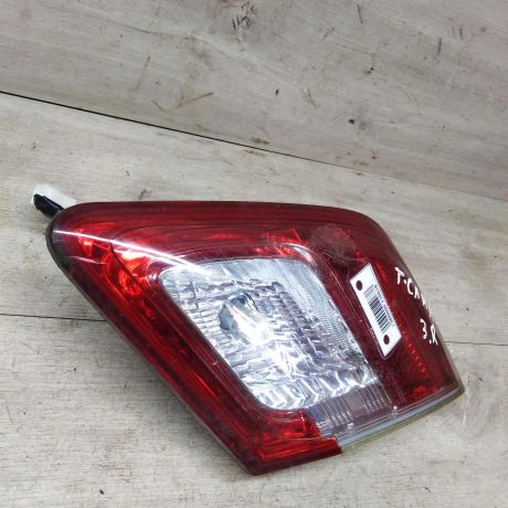 fonar-zadnii-pravyi-vnutrennii-toyota-camry-v40-art-20152-big-2