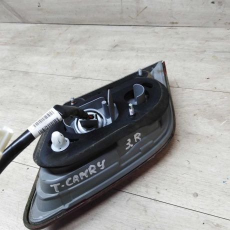 fonar-zadnii-pravyi-vnutrennii-toyota-camry-v40-art-20152-big-3