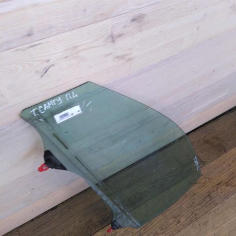 steklo-perednee-toyota-camry-v40-art-20216-big-0